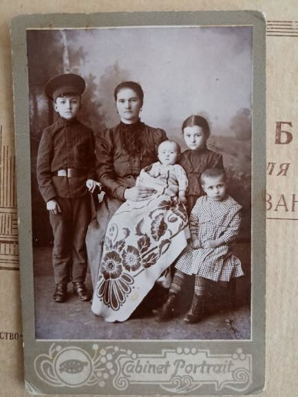 «Бризки потоку життя» Кам’янського та півень-звитяжець в світовій культурі - ФОТО