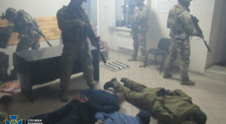 Як в Кам’янському цивільні демонструють пильність в пошуках диверсантів