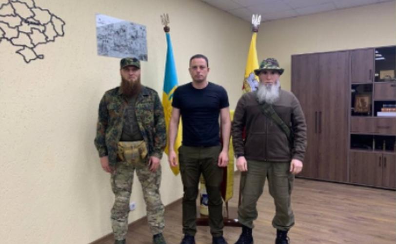 Влада Кам’янського передала добровольчому батальону автомобіль