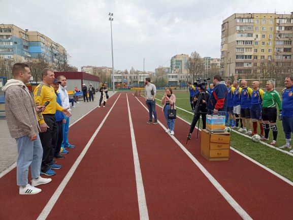 Спортсмени та молоді активісти Кам’янського – частина волонтерської команди міста - ФОТО