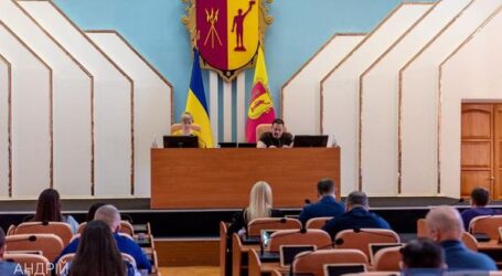 У Кам’янському пройшла позачергова сесія міськради