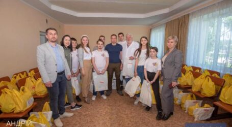 Волонтери Кам’янського передали гуманітарну допомогу для переселенців