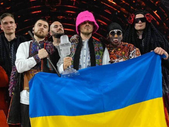 Українці радіють перемозі на Євробаченні і гадають, де буде проходити наступний фінал
