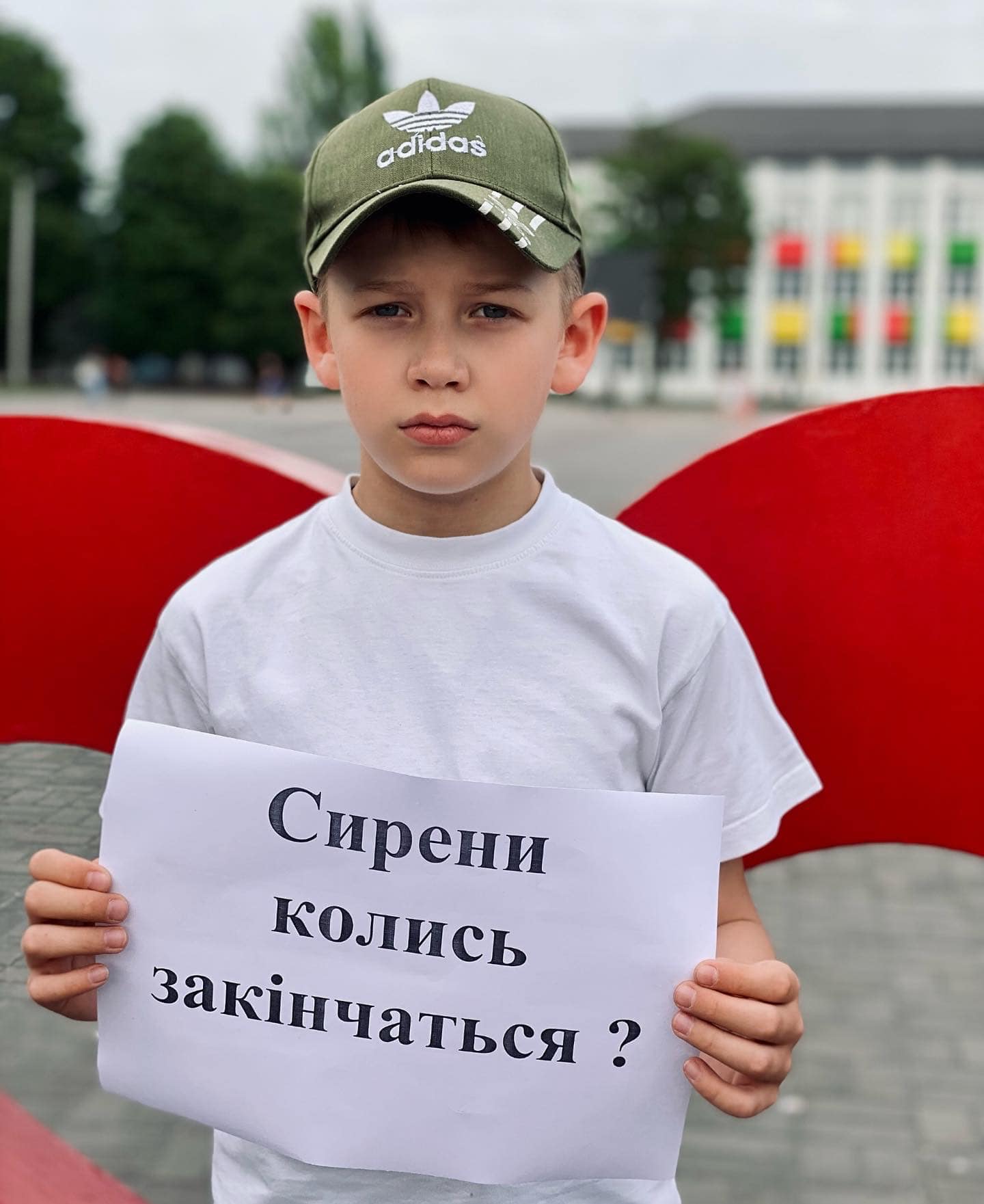 Молодіжна рада Кам'янського провела акцію до Дня захисту дітей - ФОТО