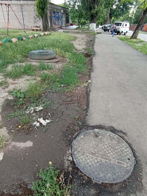 В Кам’янському триває заміна магістрального водогону та інші «розкопки» - ФОТО