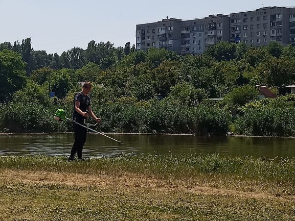 Влада в Кам’янському обіцяє привести до ладу ставок біля БАМу - ФОТО