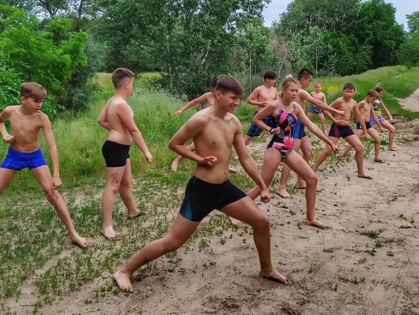 Як вода та пісок допомагають каратистам Кам’янського стати сильнішими