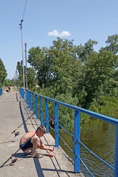 Гарячий сезон на колишньому пляжі Кам’янського – призабуте велелюддя - ФОТО