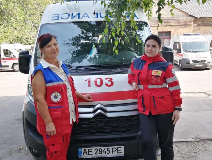 Медики Кам’янського врятували чоловіка, який знепритомнів в аптеці