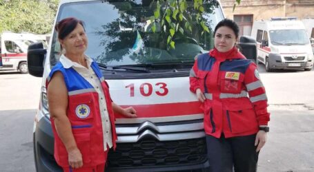 Медики Кам’янського врятували чоловіка, який знепритомнів в аптеці