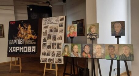 Відкриття художньої виставки в музеї Кам’янського відкладено через обстріли
