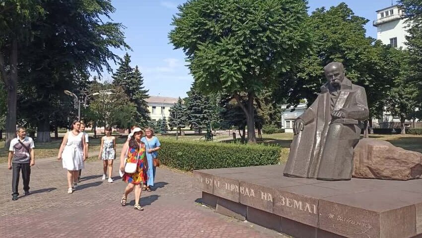 Екскурсія в історію озеленення Кам’янського: сади, парки та цвинтар