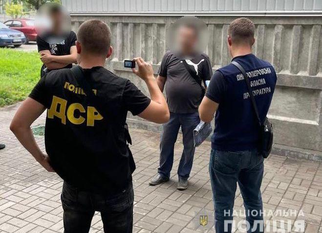 Поліцейські затримали головного інспектора Держпраці у Дніпропетровській області за хабар