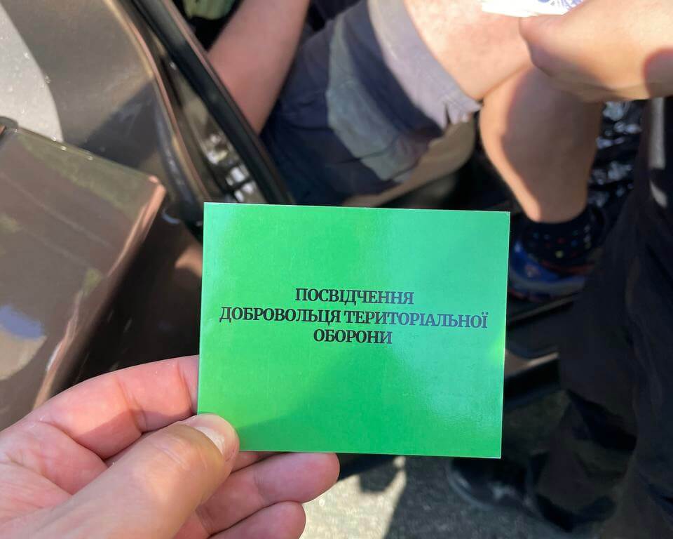 Під час продажу гумдопомоги викрито добровольця тероборони - ФОТО