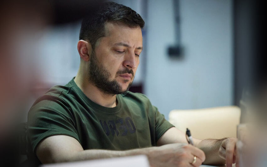Президент підписав закон про мораторій на підвищення комунальних тарифів