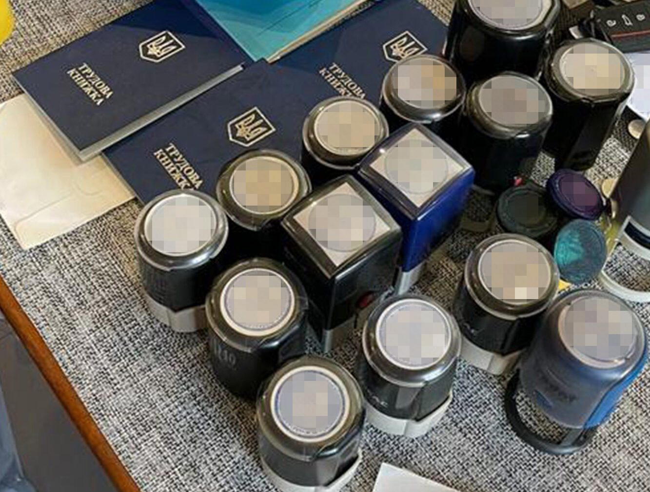 На Дніпропетровщині податківці намагалися вкрасти з держбюджету понад 240 млн грн - ФОТО