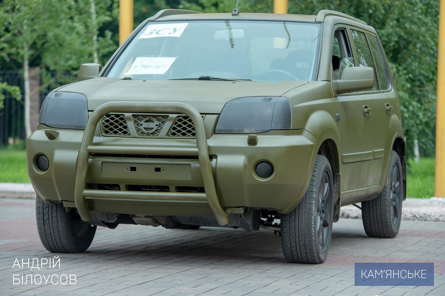 «Бджола» передала позашляховик для військових - ФОТО