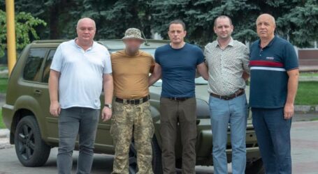 «Бджола» передала позашляховик для військових