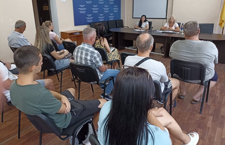 Почати власний бізнес на державні гроші пропонують безробітним в Центрі зайнятості Кам’янського - ФОТО