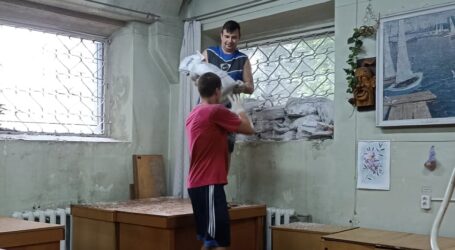 Як зробити волонтерство корисним для здоров’я, рекомендує тренер з Кам’янського