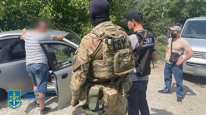 У Дніпрі ділок клепав фальшиві документи для ухилянтів