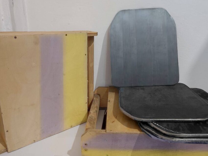 Метінвест-СМЦ продовжує безплатно надавати пластини для бронежилетів захисникам України