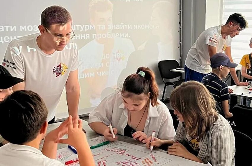 Навчальний рік активна молодь Кам’янського почала з самоосвіти та самооздоровлення