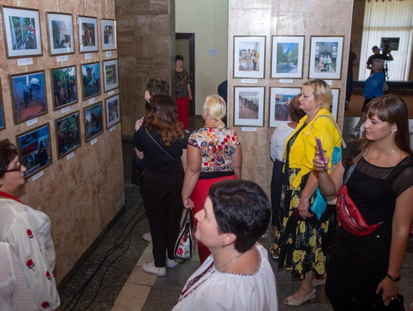 Про війну та українських спортсменів розповідає виставка фотографа з Кам’янського