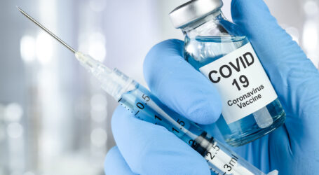 Друге бустерне COVID-щеплення в Україні дозволили усім охочим