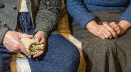 У літніх одинаків з Дніпропетровщини є можливість виїхати на захід України