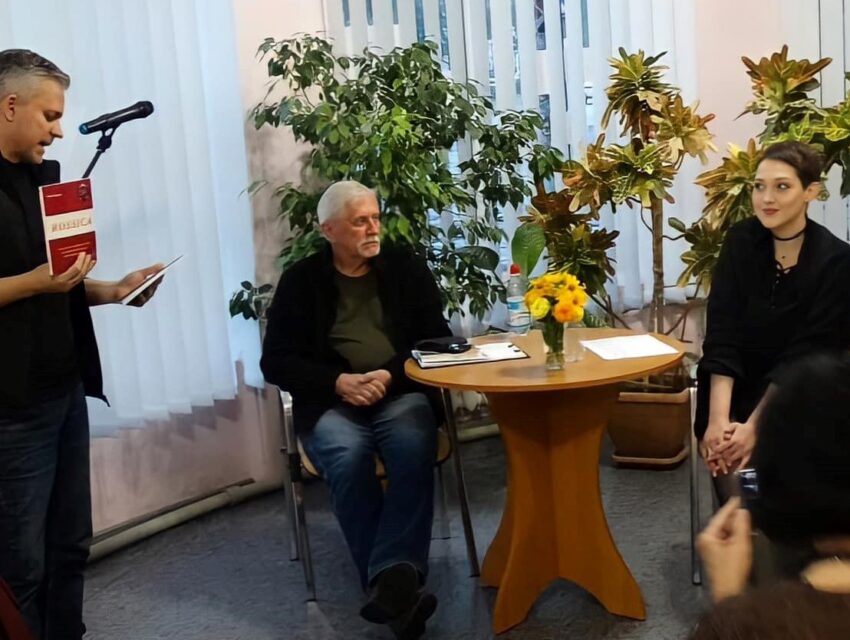 Поетичне слово, попри воєнні тривоги, лунає в Кам’янському