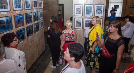Про війну та українських спортсменів розповідає виставка фотографа з Кам’янського
