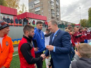 Фінальний матч чемпіонату Кам'янського з футболу виграла команда "Атлетик" - ФОТО