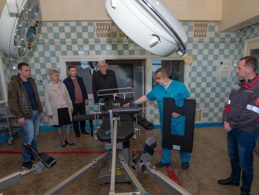 Лікарня швидкої меддопомоги в Кам’янському отримала сучасне операційне обладнання