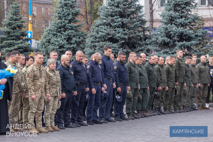 У Кам'янському вшанували пам'ять загиблих героїв - ФОТО