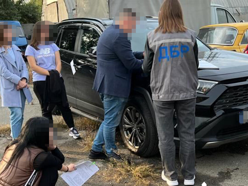 Промислове виробництво психотропів викрило ДБР на Дніпропетровщині (відео)