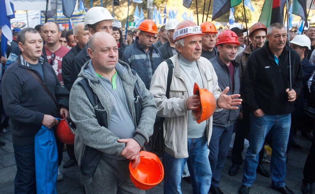 Реформа соціального страхування в Україні: навіщо знищувати те, що працювало? - ФОТО