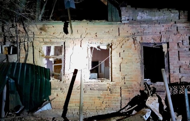 Ворожі війська в ніч на суботу обстріляли Дніпропетровщину з РСЗВ та важкої артилерії