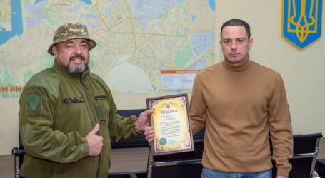 Мер Кам’янського отримав Подяку за допомогу ЗСУ