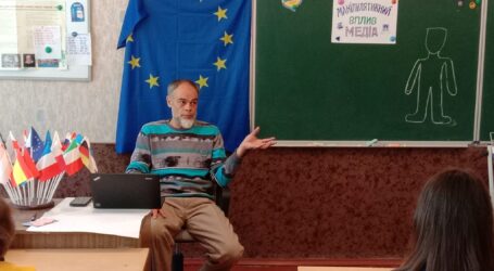 Про фейки та їх викриття спілкувалися журналіст «Пильного погляду» та гімназисти з Кам’янського