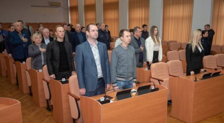 Життєдіяльність міста та стабільну роботу комунального сектору обговорювали на сесії Кам’янської міськради