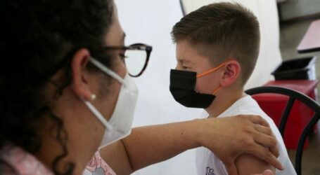 В Україні дозволили бустер проти ковіду дітям з 12 років