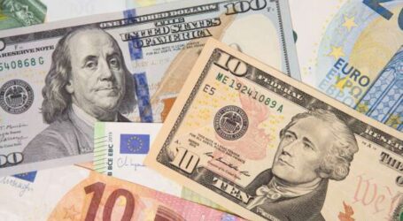 У жовтні українці поклали на депозити понад 200 мільйонів доларів та мільярд гривень 