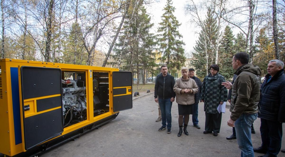 Лікарні Кам'янського забезпечені генераторами на випадок перебоїв зі світлом - ФОТО