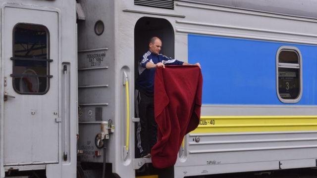 Підігрів продуктів та заміна купе – послуги УЗ, про які не знають пасажири