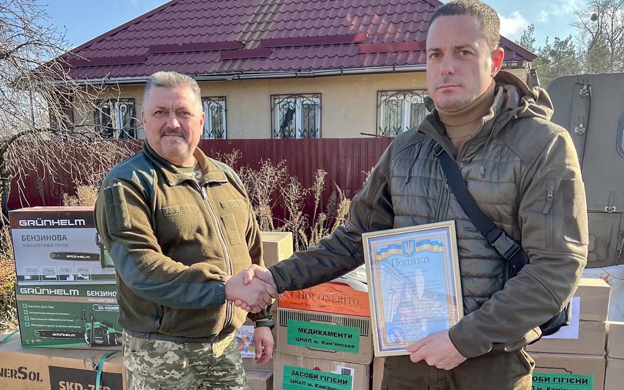 Міський голова Кам'янського відвідав військових на сході України - ФОТО