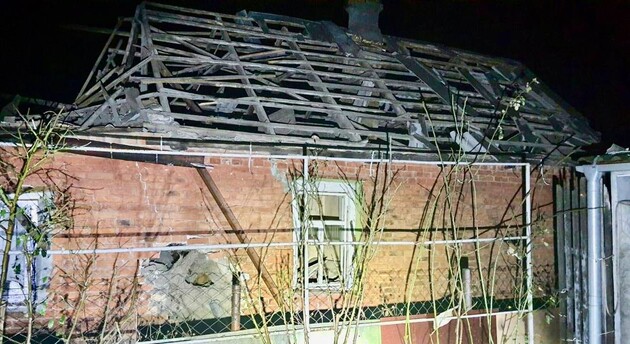 Від нічних обстрілів на Дніпропетровщині понівечені житлові будинки, газогін та лінії електропередач
