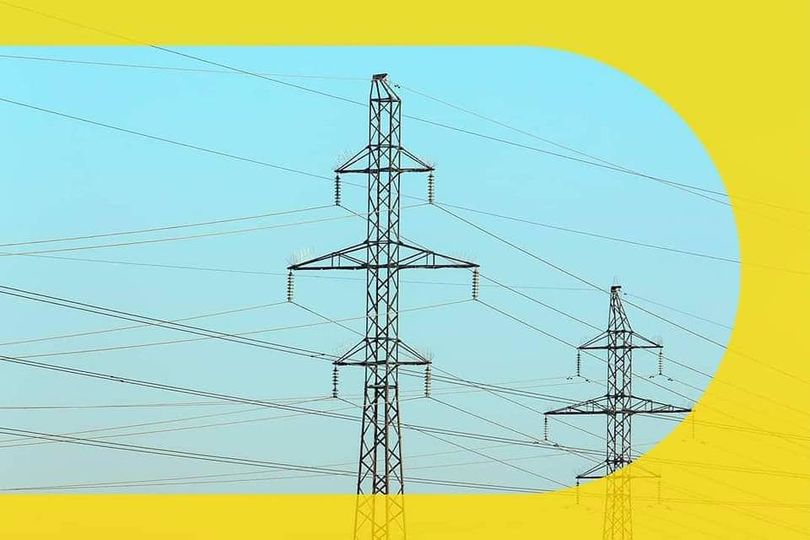 Енергетики повідомляють про екстрені відключення світла