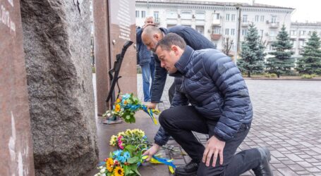 Пам’ять героїв, що віддали своє життя у боротьбі за вільну Україну, вшанували у Кам’янському