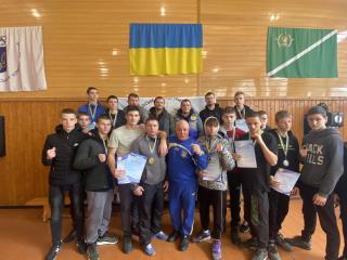 Юні кам’янчани здобули перемогу на всеукраїнських змаганнях з важкої атлетики та боксу